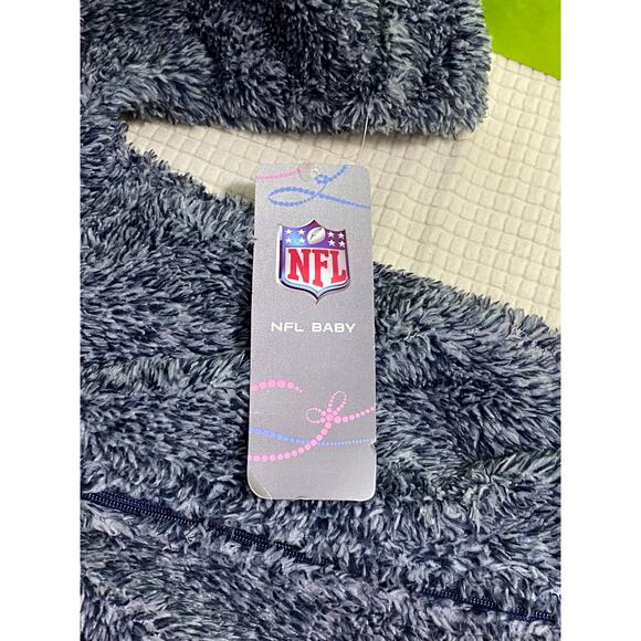 Sports Attack NFL Tennessee Titans NEW Baby Bodysuit 3/6 months hooded fluffy - Picture 4 of 6